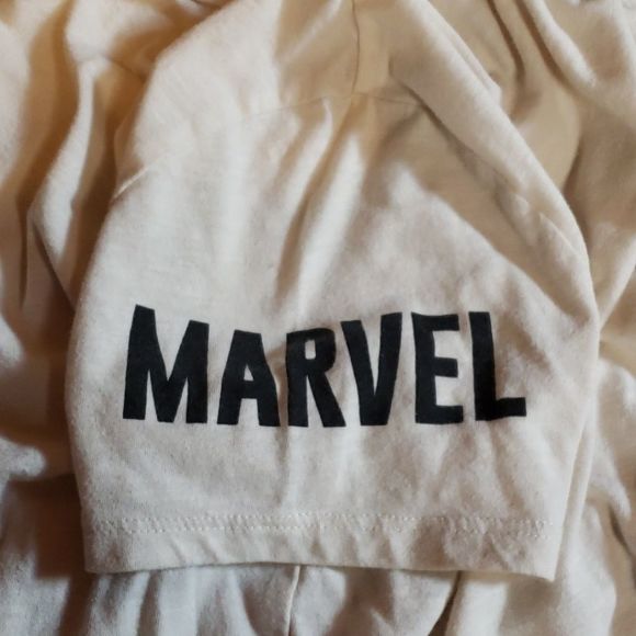 Juniors High-Low Marvel Tee - Picture 4 of 8